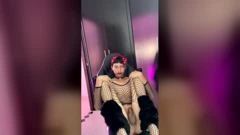 iamgigy online show from April 2026 06:10:01 PM