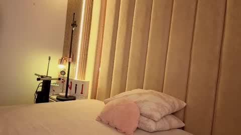 Nyxy online show from April 2026 11:33:02 AM