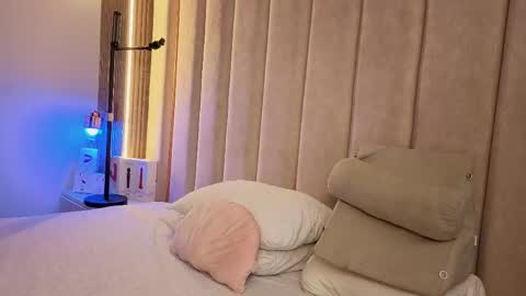 Nyxy online show from April 2026 11:27:01 AM