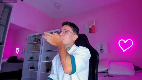 IAN CASTILLO online show from September 2025 11:10:01 AM