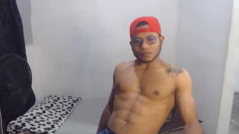 ian_tuner online show from December 2025 11:09:01 PM