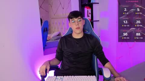 Snapshot of ianblake_ chatting on May 2026 10:17:02 PM Ian online show from May 2026 10:17:02 PM