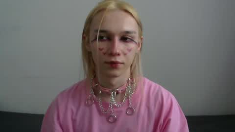 Jade online show from April 2026 10:37:02 AM