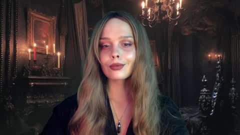 Nina online show from September 2025 08:36:01 PM