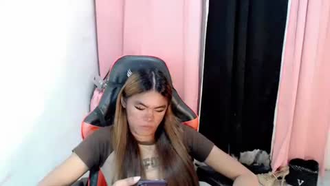 im_yourfairyannaxx online show from April 2026 07:58:02 PM