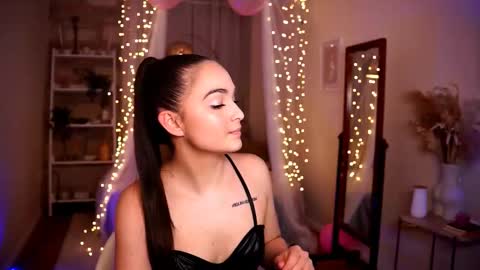 Pattie online show from February 2025 07:27:02 PM