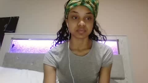 Snapshot of imanilove495 chatting on January 2025 04:02:02 PM scarlett amour online show from January 2025 04:02:02 PM