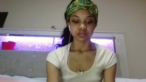 Snapshot of imanilove495 chatting on January 2025 02:49:02 PM scarlett amour online show from January 2025 02:49:02 PM