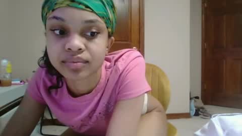 Snapshot of imanilove495 chatting on February 2025 03:32:02 AM scarlett amour online show from February 2025 03:32:02 AM