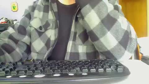 Snapshot of imaussiechris chatting on November 2025 10:58:02 PM Aussie Guy online show from November 2025 10:58:02 PM