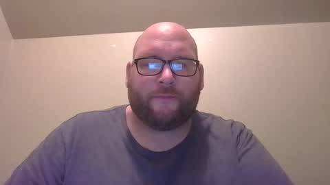 Tom online show from November 2025 06:27:01 AM