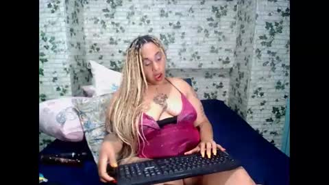 Candy cat online show from December 2025 07:43:02 PM