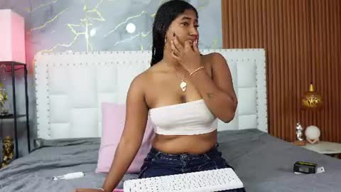 Snapshot of indiancutiie chatting on June 2026 07:49:01 PM LITTLE AINHOA online show from June 2026 07:49:01 PM