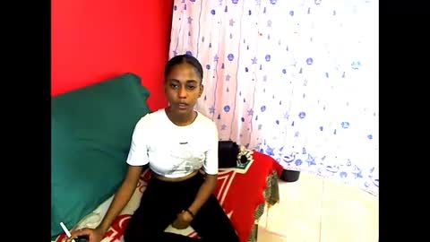 indianvixen07 online show from April 2026 04:27:01 PM