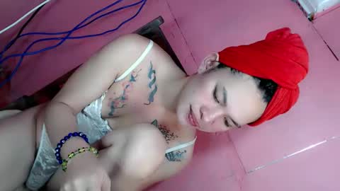 Snapshot of indra_mae chatting on June 2026 08:53:01 AM Mae online show from June 2026 08:53:01 AM