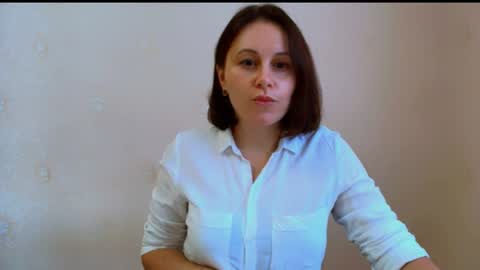 Snapshot of inessa_beauty chatting on June 2026 10:54:02 AM Inessa online show from June 2026 10:54:02 AM