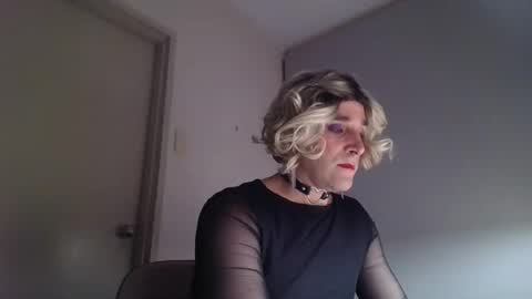 ingridsissy online show from July 2026 10:00:01 AM