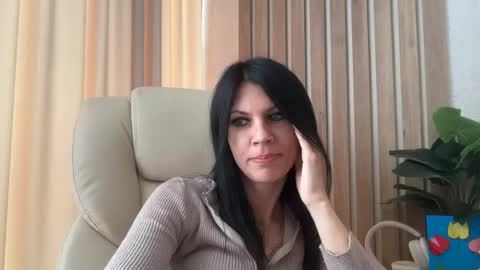 Snapshot of injaathome chatting on June 2026 09:12:02 AM InjaAtHome online show from June 2026 09:12:02 AM