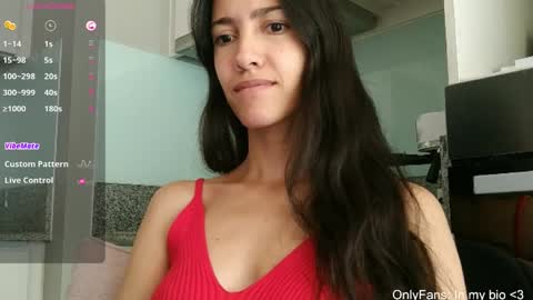 Laroa online show from April 2026 07:18:02 PM