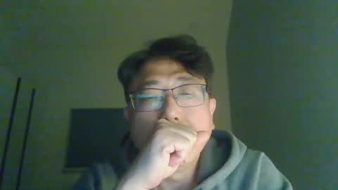 insuclee197641 online show from April 2026 12:30:01 PM