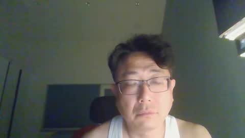 insuclee197641 online show from April 2026 02:12:02 PM