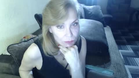 irenalegs online show from April 2026 04:17:01 AM