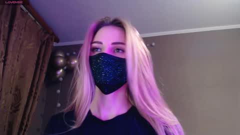 Lily online show from November 2025 04:18:01 PM