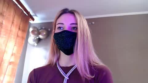 Lily online show from November 2025 12:40:01 PM