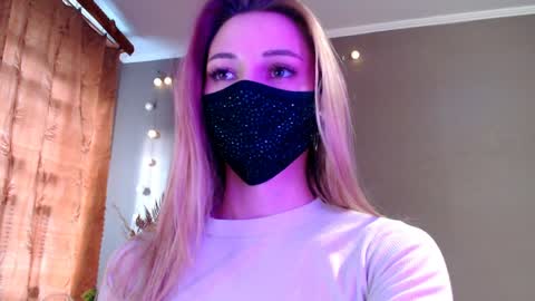 Lily online show from April 2026 04:04:01 PM