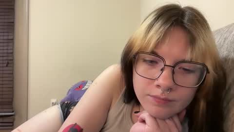 irissweets online show from April 2026 02:48:02 AM