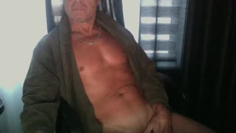 ironout007 online show from November 2025 12:59:02 PM