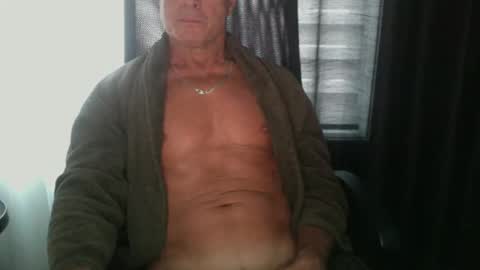 ironout007 online show from November 2025 12:34:01 PM