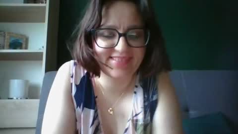 Snapshot of irresistibleparis chatting on June 2026 05:26:02 AM Paris online show from June 2026 05:26:02 AM