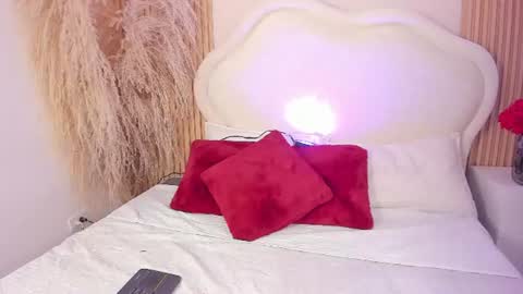 isa_croft online show from June 2026 01:03:02 PM