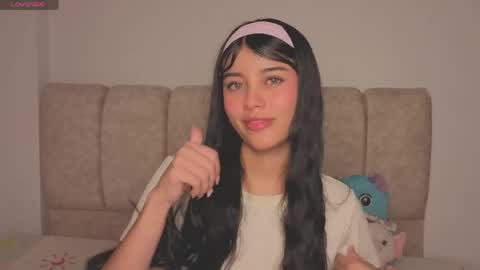 Snapshot of isa_dolly chatting on May 2026 09:11:02 PM Isa Dolly online show from May 2026 09:11:02 PM