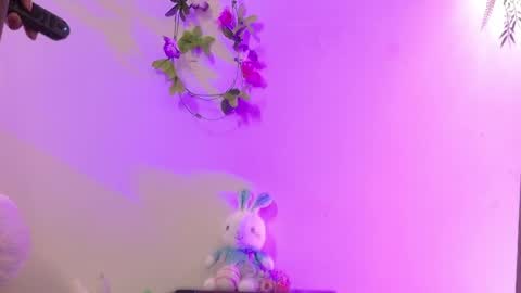 Isabella        online show from April 2026 11:05:02 PM