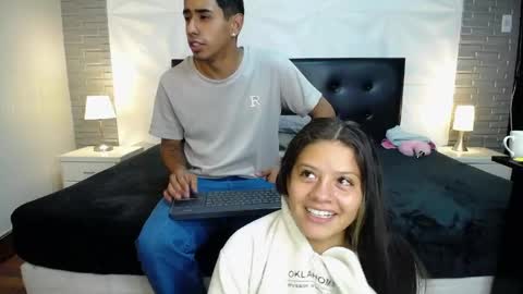 isaak_salomee online show from June 2026 12:17:01 PM
