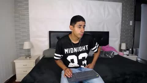 isaak_salomee online show from June 2026 12:36:02 PM