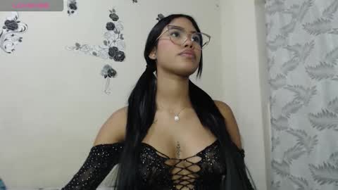 isabela_kity online show from October 2025 12:44:01 AM