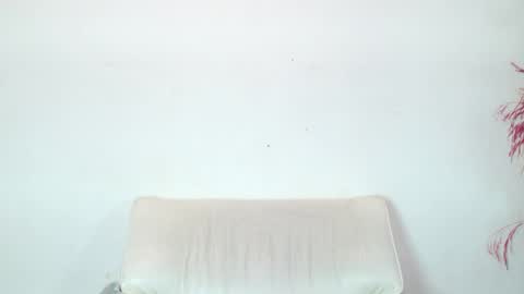 Isabella online show from April 2026 01:43:02 AM