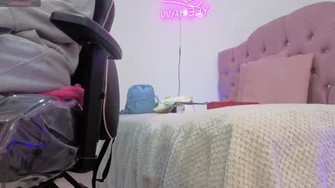 ISABELA  online show from April 2026 11:32:01 AM