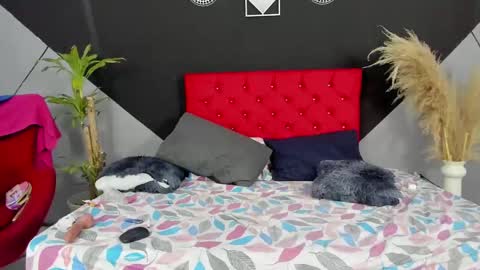 isabella_fire96 online show from March 2025 05:07:02 PM