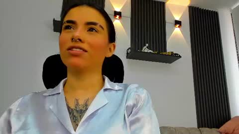 Snapshot of isabella_hv chatting on July 2026 06:57:02 PM ISABELLA online show from July 2026 06:57:02 PM