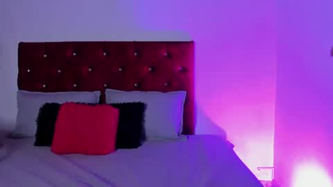 Isabella Moon9 online show from June 2026 11:37:02 AM