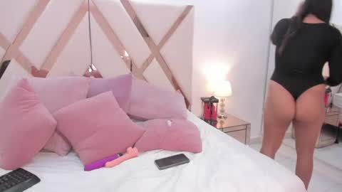 Snapshot of isabellaivyy chatting on June 2026 04:34:02 AM Isabella online show from June 2026 04:34:02 AM