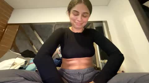 Isabella.. back again  online show from April 2026 12:28:01 AM