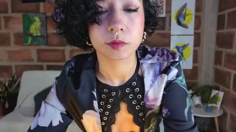 Isabela Paz online show from May 2026 01:19:01 PM