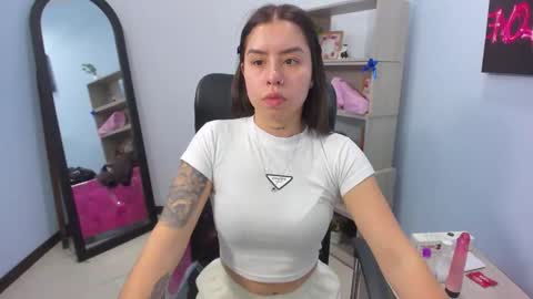 isebella online show from May 2026 01:50:01 PM