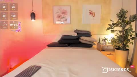 Snapshot of isabellasweet__ chatting on June 2026 04:06:02 AM online show from June 2026 04:06:02 AM
