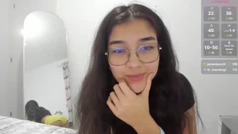 Isa Suarez online show from April 2026 08:31:01 PM